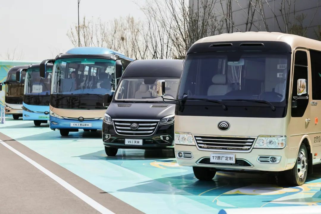 12款新品重磅發(fā)布!宇通向“新”而行繪藍圖 12款新品重磅發(fā)布!宇通向“新”而行繪藍圖