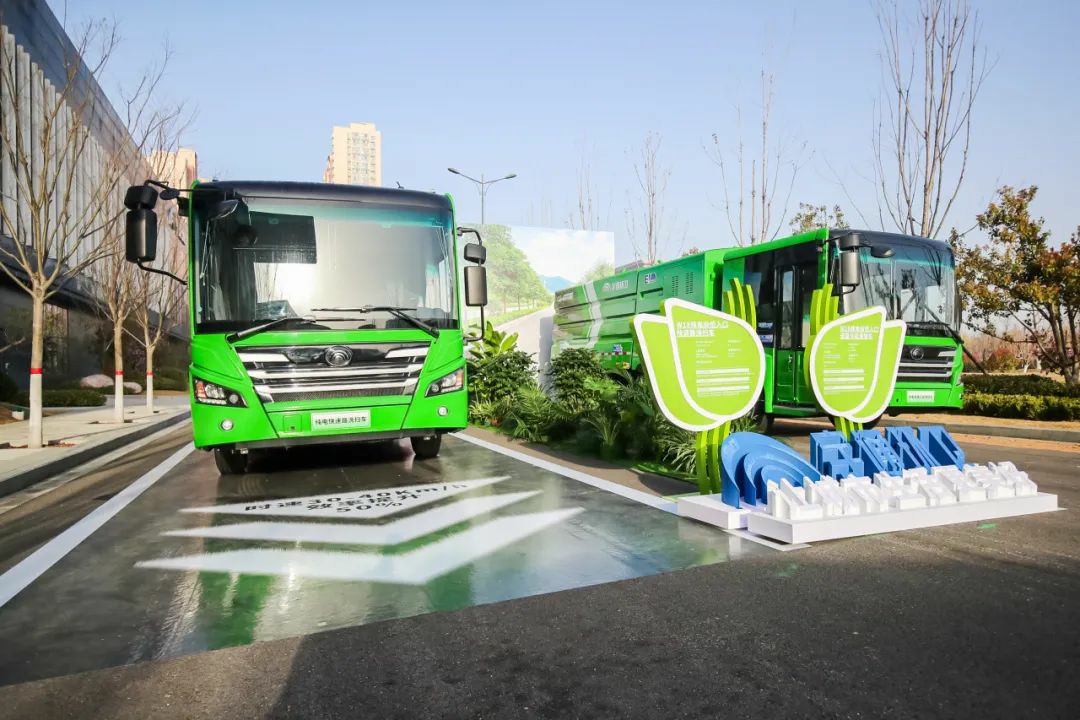 12款新品重磅發(fā)布!宇通向“新”而行繪藍圖 12款新品重磅發(fā)布!宇通向“新”而行繪藍圖