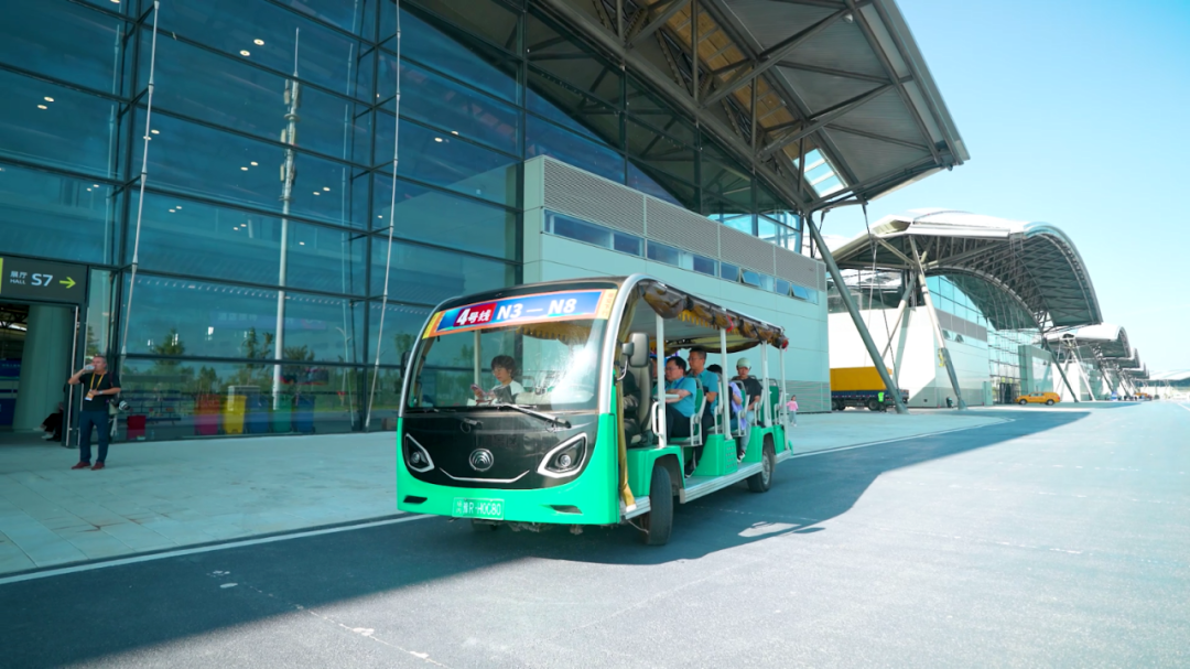 智趣出行，悅動未來！宇通觀光車亮相2025中國（鄭州）旅游休閑娛樂產業博覽會