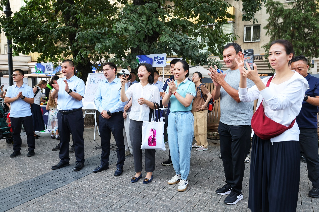 綠色點亮阿拉木圖 宇通攜手中國駐阿拉木圖總領事館共啟低碳出行新篇章