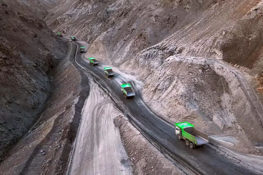 宇礦同行|宇通礦卡受邀參加全球礦業電氣化峰會，共繪零碳智慧礦山新藍圖！