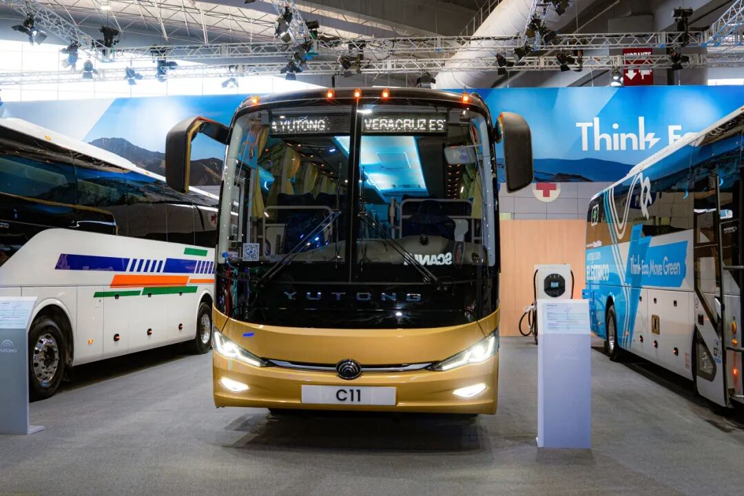 宇通在墨西哥客車展發(fā)布全品類公路車型,助力當(dāng)?shù)乜沙掷m(xù)出行 圖片