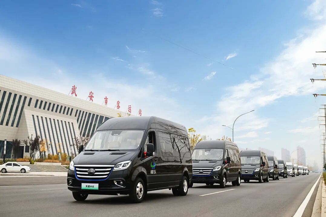 實力共鑒!宇通天駿V6E榮獲“2025年度用戶信賴引領(lǐng)獎” 圖片