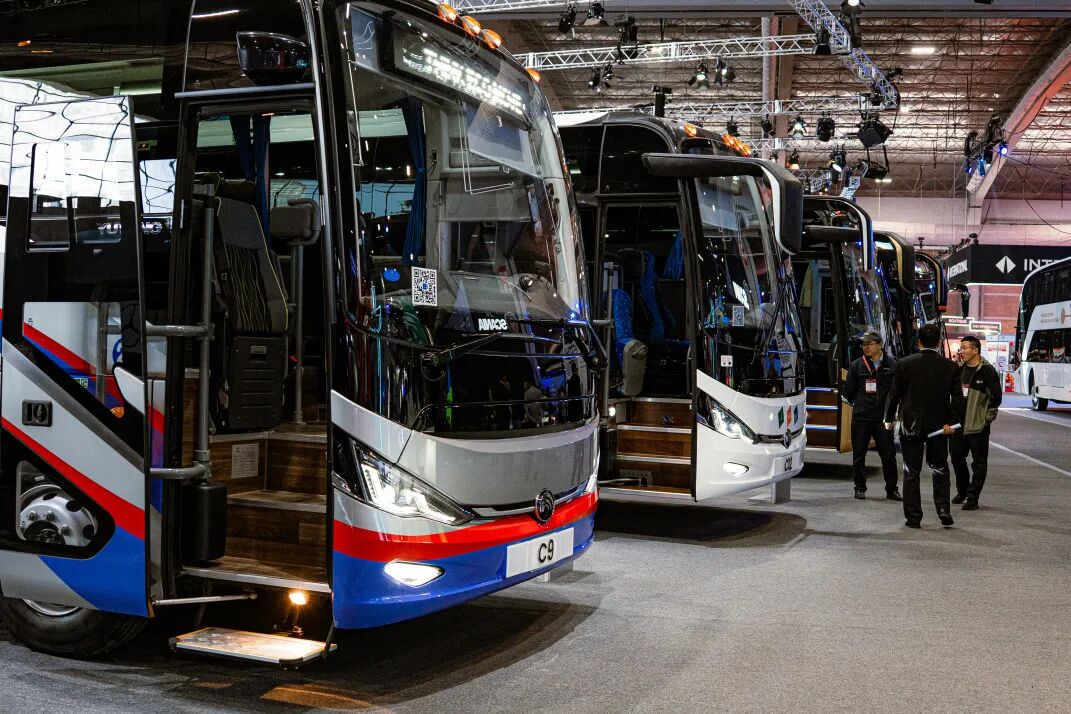 宇通在墨西哥客車展發(fā)布全品類公路車型,助力當(dāng)?shù)乜沙掷m(xù)出行 圖片